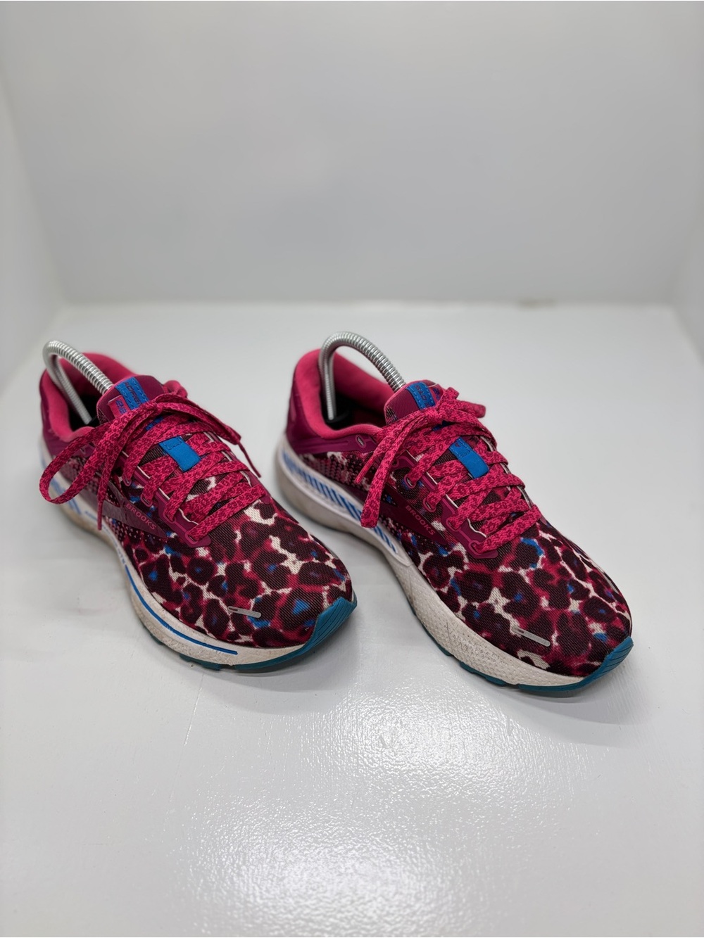 Brooks Adrenaline GTS 22 Magenta Paint Smudge Running Shoes Women’s 8.5 B - Picture 8 of 13